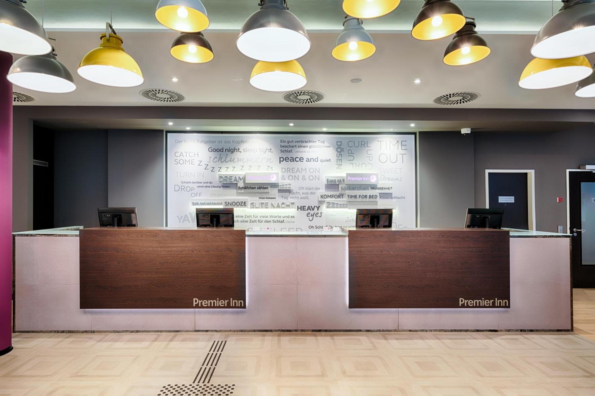 Premier Inn Duesseldorf City Friedrichstadt 외부 사진